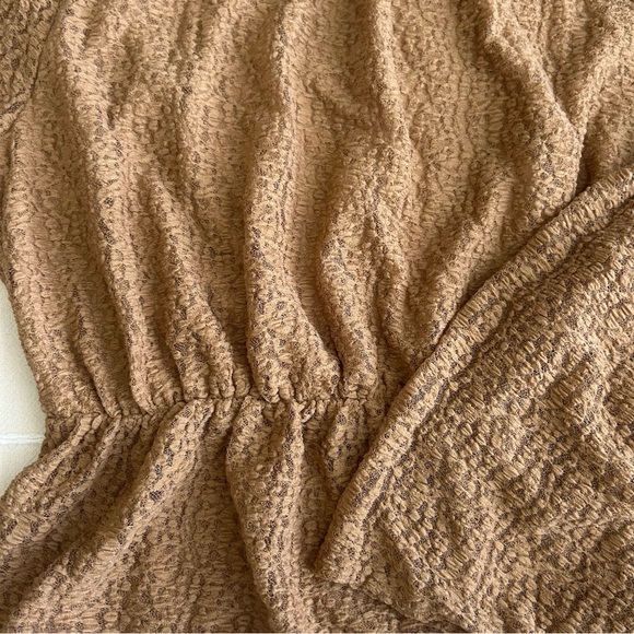 Crimson Brown Textured bell sleeve, high neck, peplum waist blouse - medium EUC - Picture 3 of 6